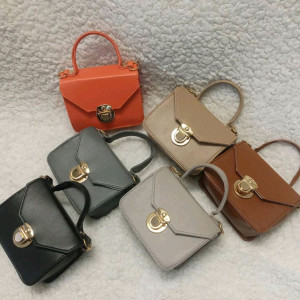 کیف دخترانه با رنگ بندی و تنوع-129749