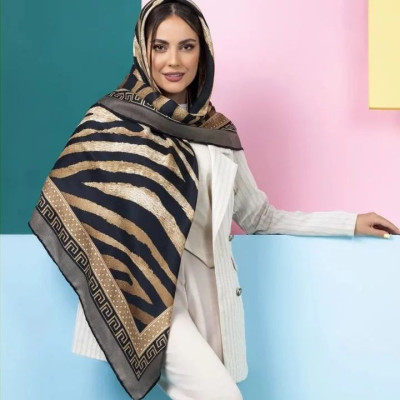 روسری نخی راه راه