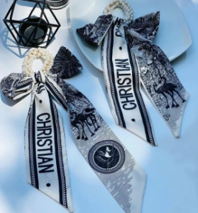 کش مو مرواریدی به همراه باندا-98936