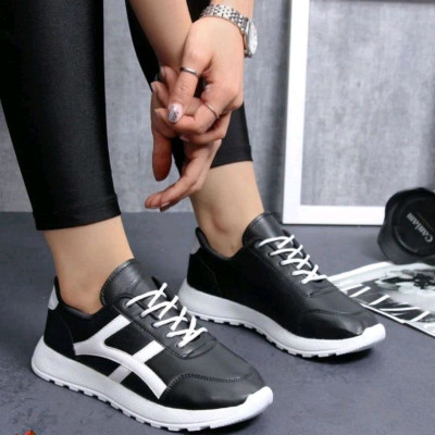 کفش کتانی کلاسیک Reebok-131702