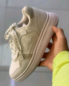 کتانی Lv لژ دار سفید ، بند پهن ،کفش دخترانه زنانه