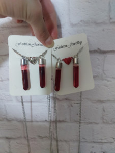 ست گردنبند شیشه خون