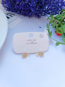 گوشواره نگینی