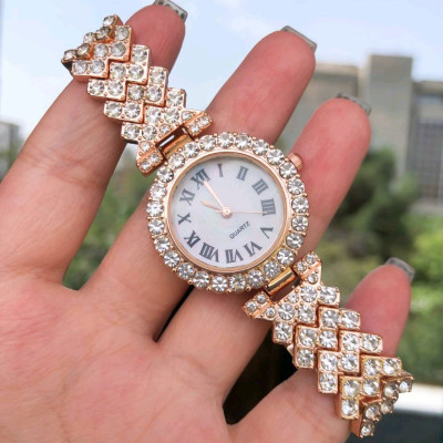 ساعت زنانه نگین دار مجلسی شیک