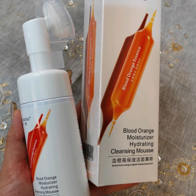 فوم شست و شوی ویتامین سی