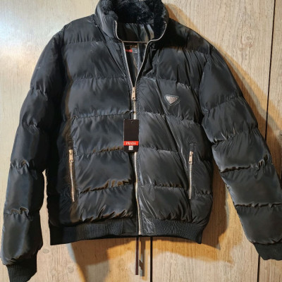 کاپشن مردانه پرادا prada ایتالیا اورجینال سایز 2xl قواره استاندارد