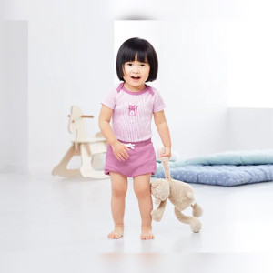 شلوارک شورتک نوزادی برند آلمانی چیبوتمام نخ پنبه مناسب 2تا6 ماه کوچ