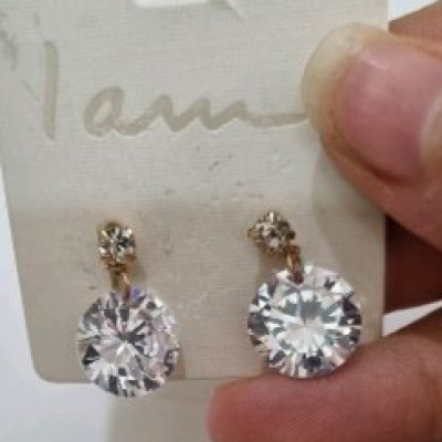 گوشواره وارداتی کیفیت متوسط همراه بارکد اسکن طول دوسانت-121992