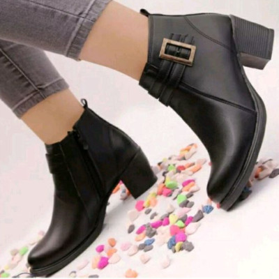 نیم بوت زنانه دخترانه طبی پاشنه 5 سانت کیفیت و پاخور عالی درجه یک-126634