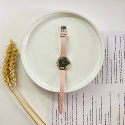 ساعت زنانه طرح بابونه رنگ کالباسی