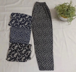 شلوارراسته راحتی طرح دارنخی کشی زنانه قواره دارتا 40تا52