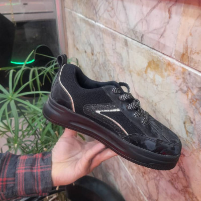 ونس زنانه و دخترانه