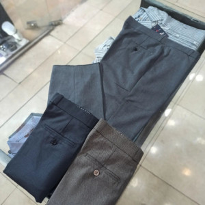 شلوار پارچه ای فیلا فیلا کلاسیک فاق بلند تنخور آزاد-126004