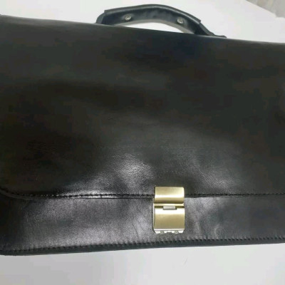 کیف دیپلمات