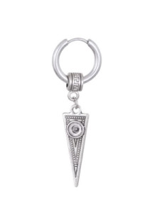 پیرسینگ گوش مثلث نمادین