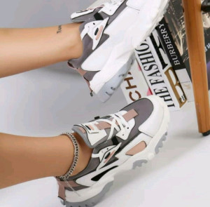 کتانی اسپرت زنانه سایز 37