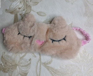 چشم بند فانتزی رنگ کرم بابینی قلبی