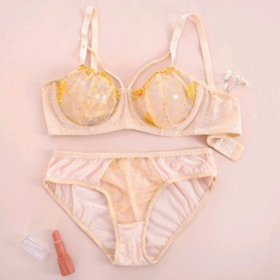 ست سوتین و شورت تورگاز گلدوزی شده