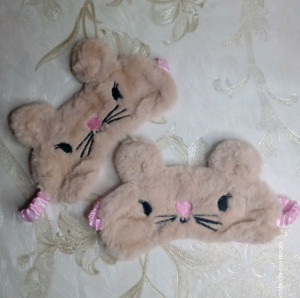 چشم بند فانتزی کرم مشکی سبیل دار