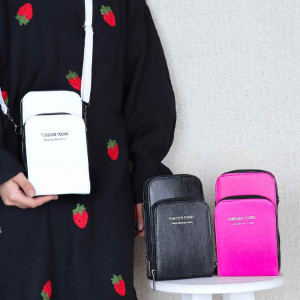 کیف پاسپورتی زنانه یانگ رنگ سفید مشکی سرخابی