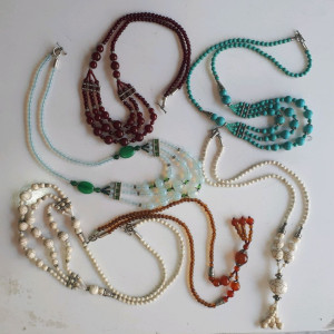 گردنبند های سنگی