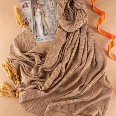 شال پلیسه منگوله دار وارداتی در رنگ بندی