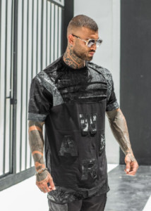 تیشرت یقه گرد ترکیبی مشکی گنگ و خفن