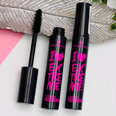 ریمل اسنس مشکی مدل Essence I Love Extreme Volume