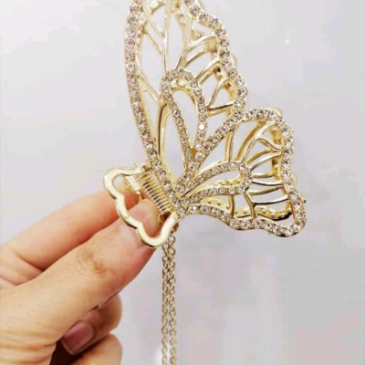 کلیپس نگینی پروانه آویز داز