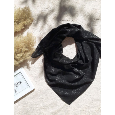 روسری مشکی مجلسی گلدار کرپ-132035