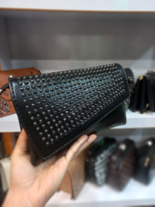 کیف چرم ورنی سنگ کاری شده-98315