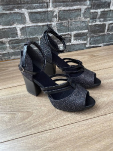 کفش مجلسی زنانه پاشنه دار کاملیا جنس لمه رنگ مشکی