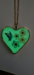 گردنبند شبتاب گل و پروانه