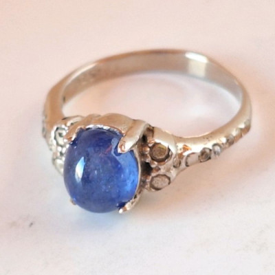 نگشتر نقره زنانه یاقوت کبود اصل عیار 925 آبکاری رودیوم آقابزرگ