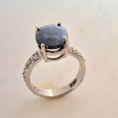 انگشتر نقره زنانه یاقوت کبود اصل عیار 925 آقابزرگ