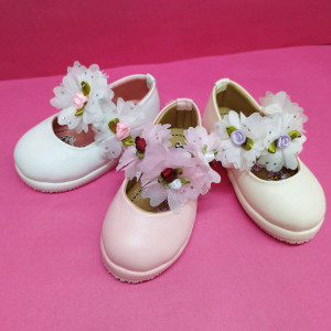 عروسکی دخترانه گلدار پاکوتا