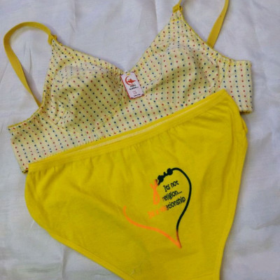 ست لباس زیر زنانه نخی سایز 75 80 رنگ زرد-150623