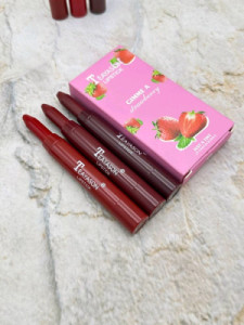 رژ لب پیچی تایسون