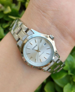 ساعت زنانه تمام استیل صفحه سفید کاسیو ساعت ویژن