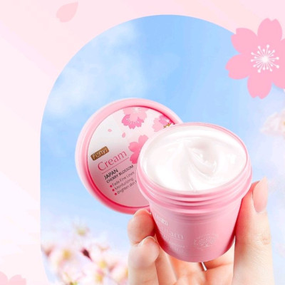 کرم کاسه ای ویتامینه شکوفه های بهاری